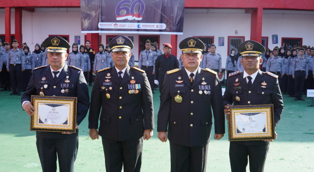 Puncak HBP Ke-60, Kalapas Banyuasin Jhonny H Gultom Terima Penghargaan Sebagai Pelopor Pembangunan Zona Integritas Tingkat&nbsp;Nasional