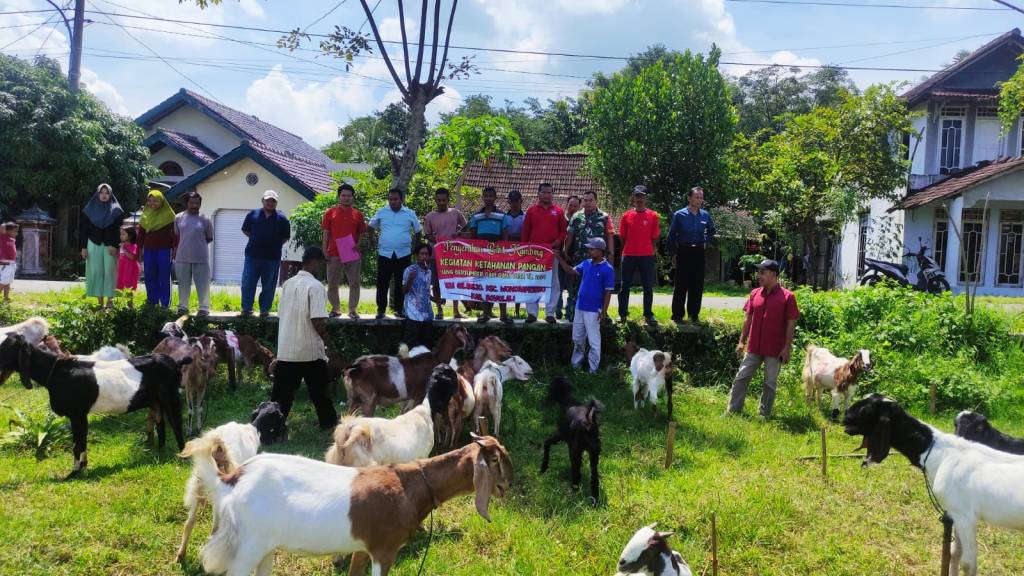 Babinsa Wonosegoro Berperan Aktif Dalam Sosialisasi Peternakan di Balai Desa&nbsp;Gilirejo