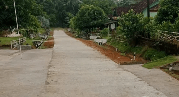 Pemerintah Desa Wira Jaya gunakan Dana Desa 2024 untuk Realisasikan Pembangunan Jalan Rabat&nbsp;Beton