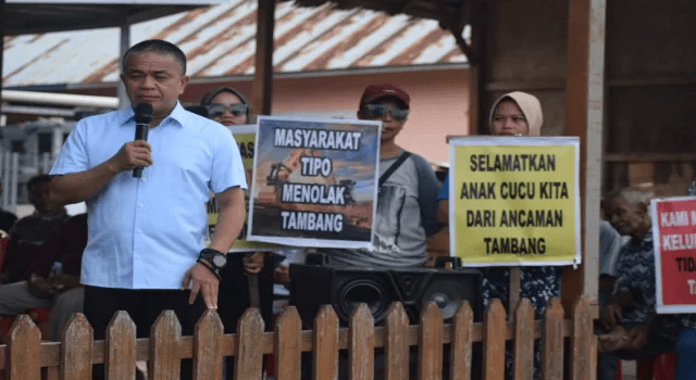 Walikota Hadianto Rasyid Dari Pertemuan BANTAYA Sangganipa, Temui Massa Pendemo Tolak Tambang di Kelurahan&nbsp;Tipo
